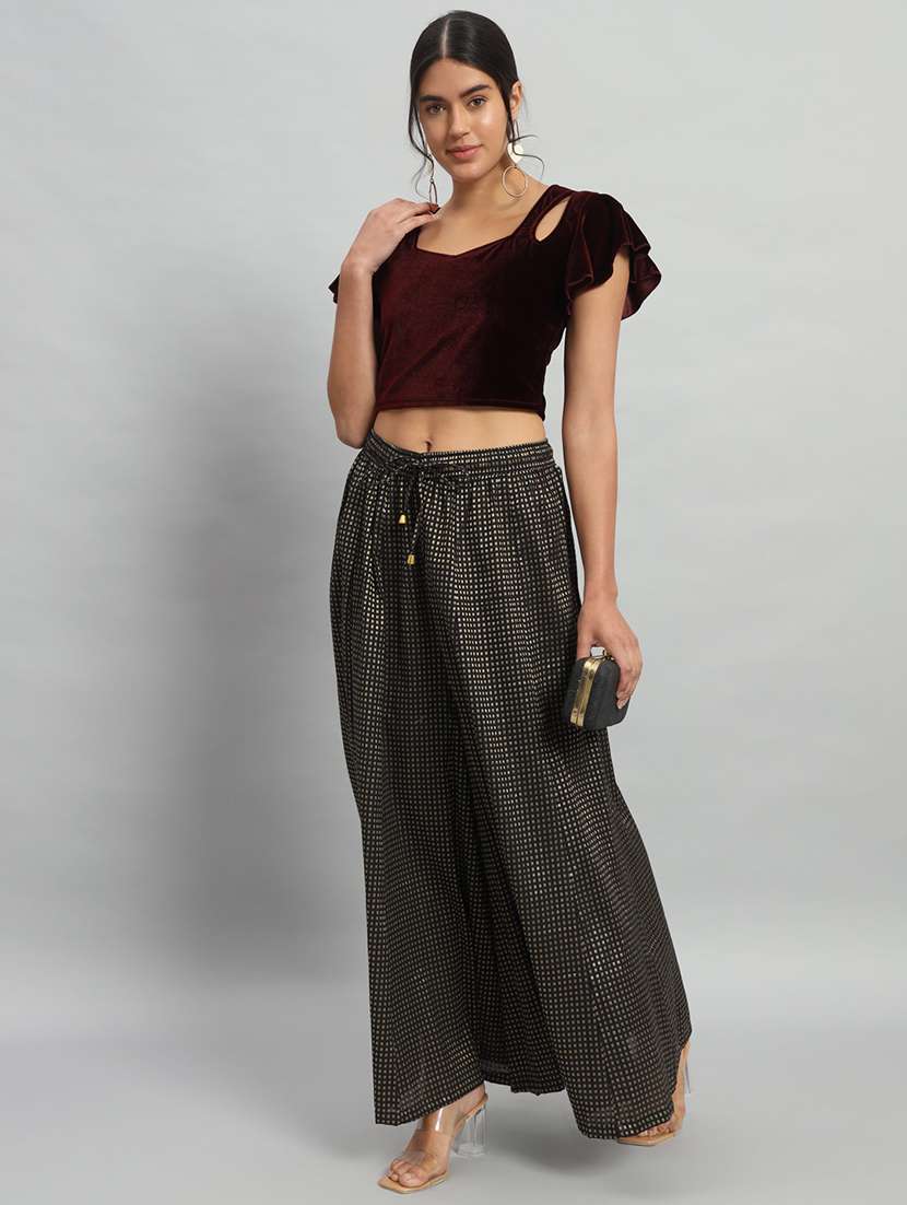 women solid sweetheart stiiched blouse - 22477962 -  Standard Image - 4