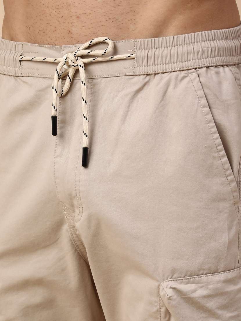 men solid mid rise regular fit cargo  - 22478458 -  Standard Image - 1