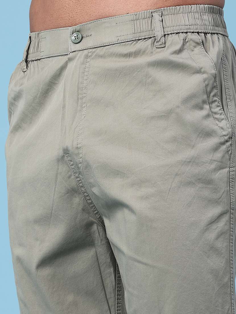 men solid mid rise cargo shorts - 22479682 -  Standard Image - 1