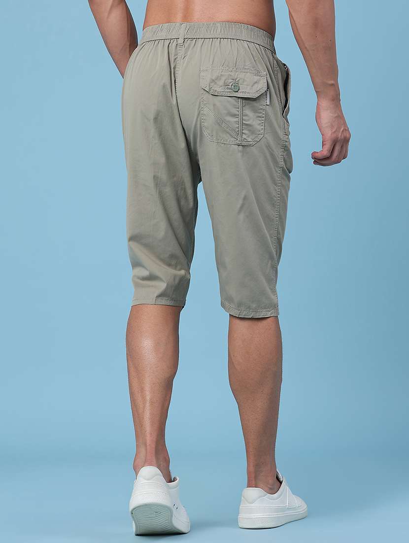 men solid mid rise cargo shorts - 22479682 -  Standard Image - 4