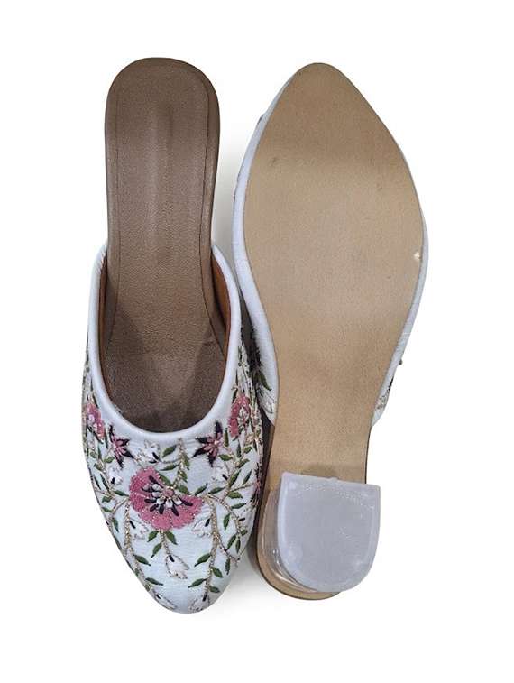 women white mule - 22480595 -  Standard Image - 4