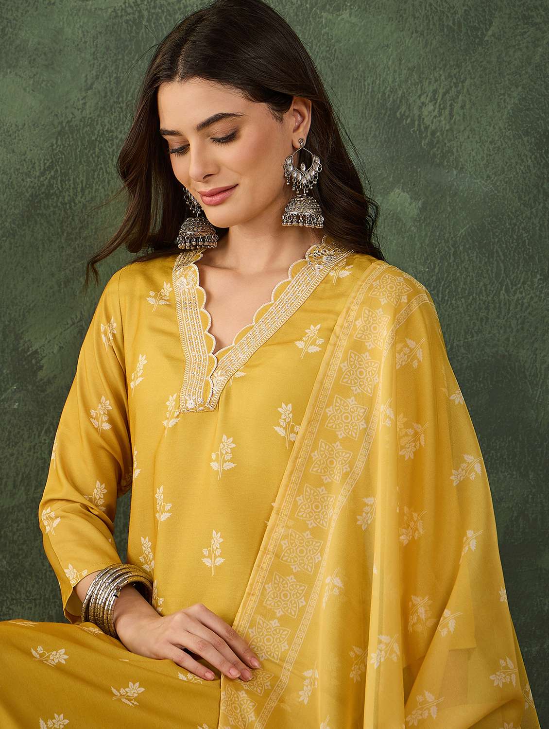 women printed three quarter sleeve kurta pant with dupatta set - 22481750 -  Standard Image - 1