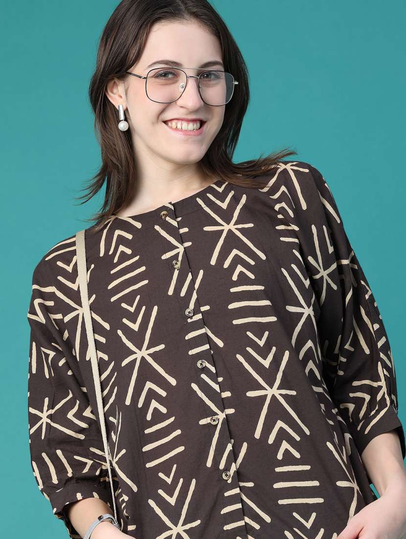 women printed three quarter sleeves regular top