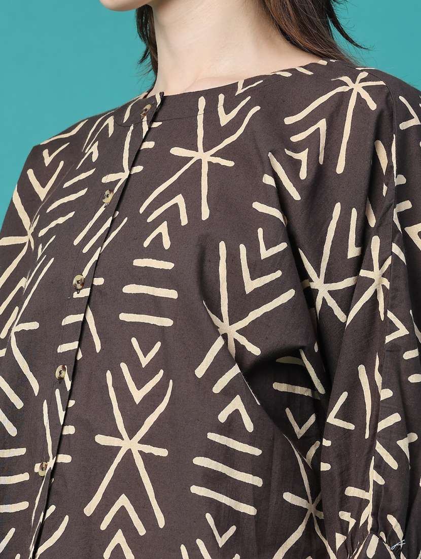 Women Printed Three Quarter Sleeves Regular Top - 22486667 -  Standard Image - 1