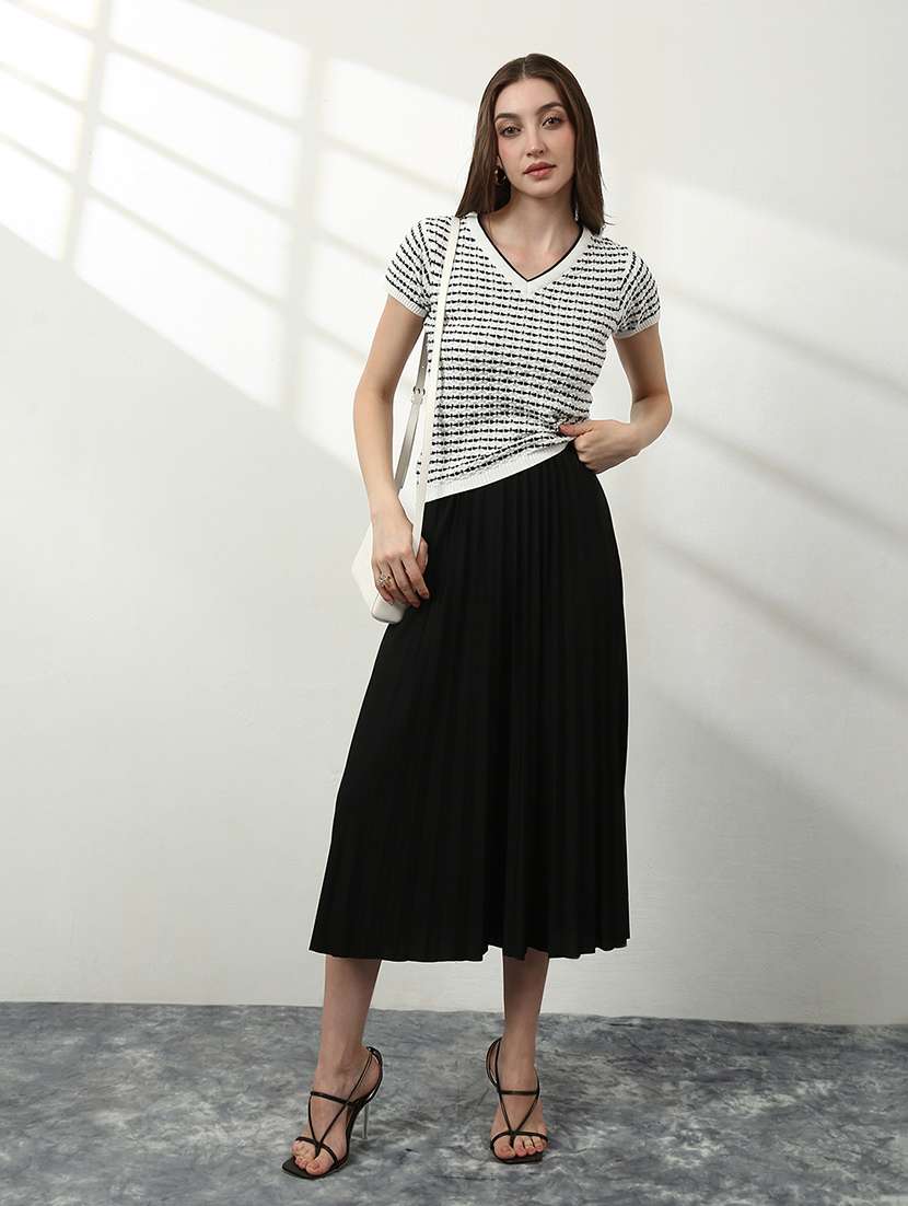 women white cotton regular top - 22486852 -  Standard Image - 4