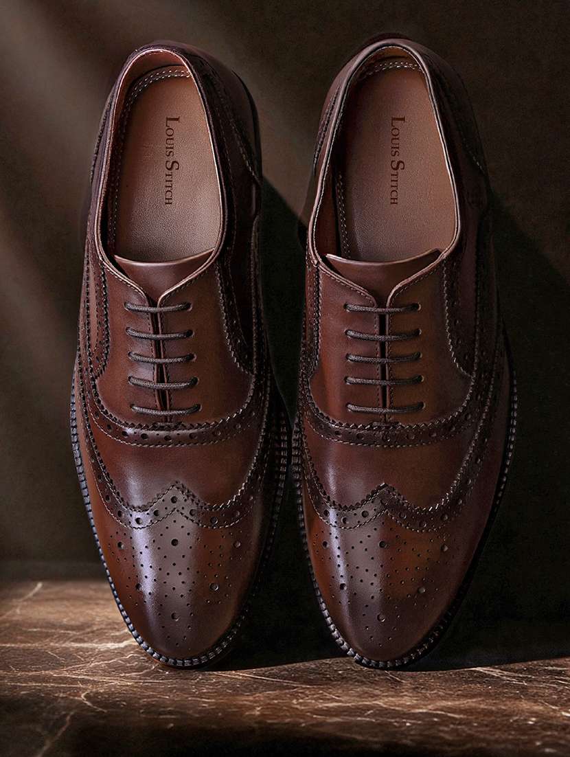 men brown lace-up brouge