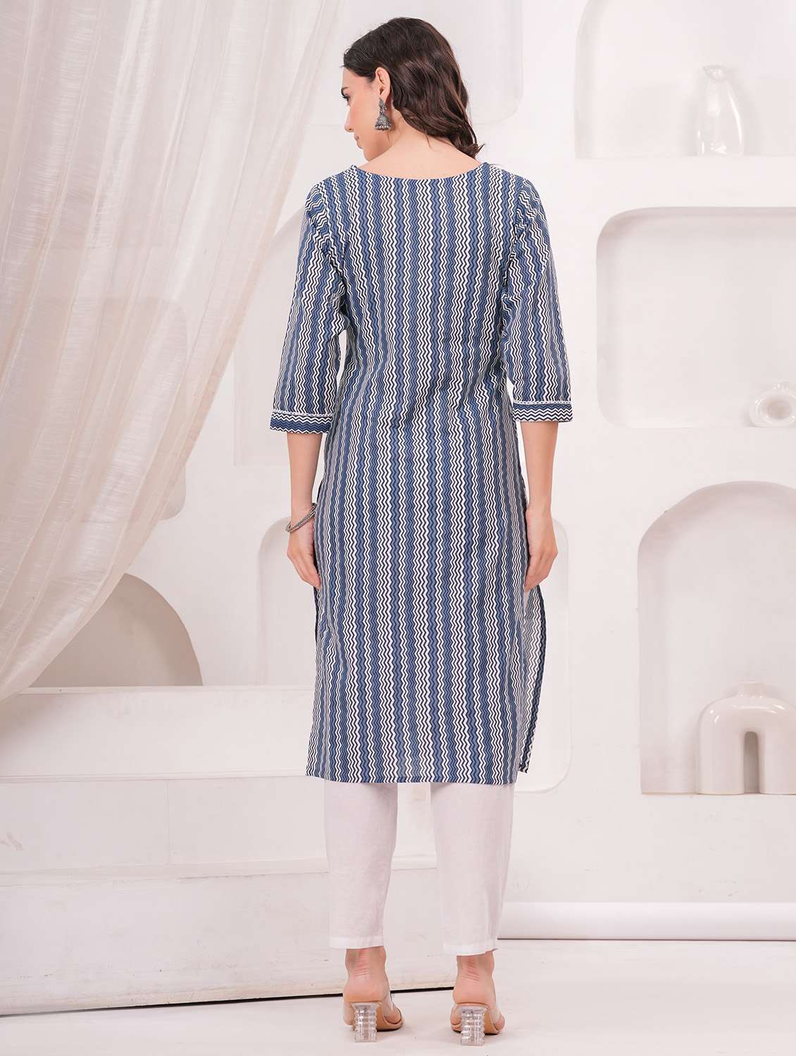 women printed three quarter sleeve straight kurta - 22486897 -  Standard Image - 4