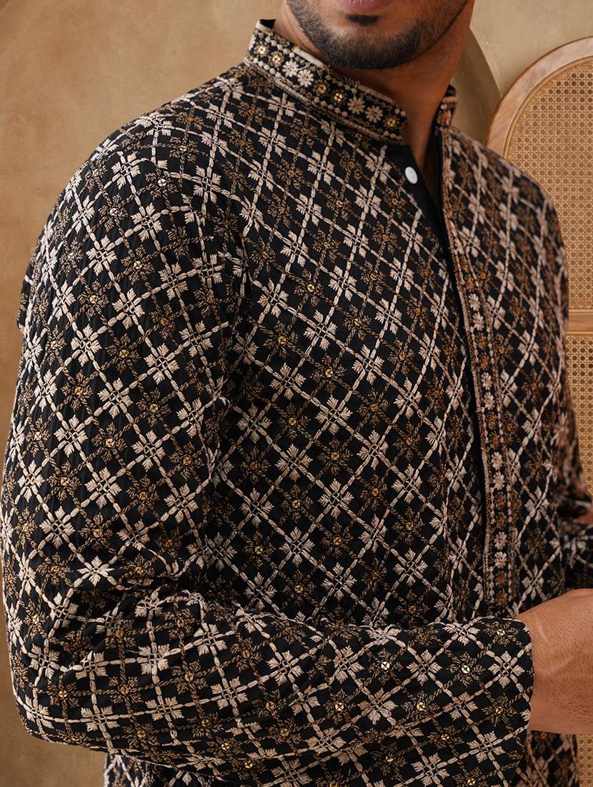 men solid with work mandarin neck long kurta - 22489373 -  Standard Image - 1