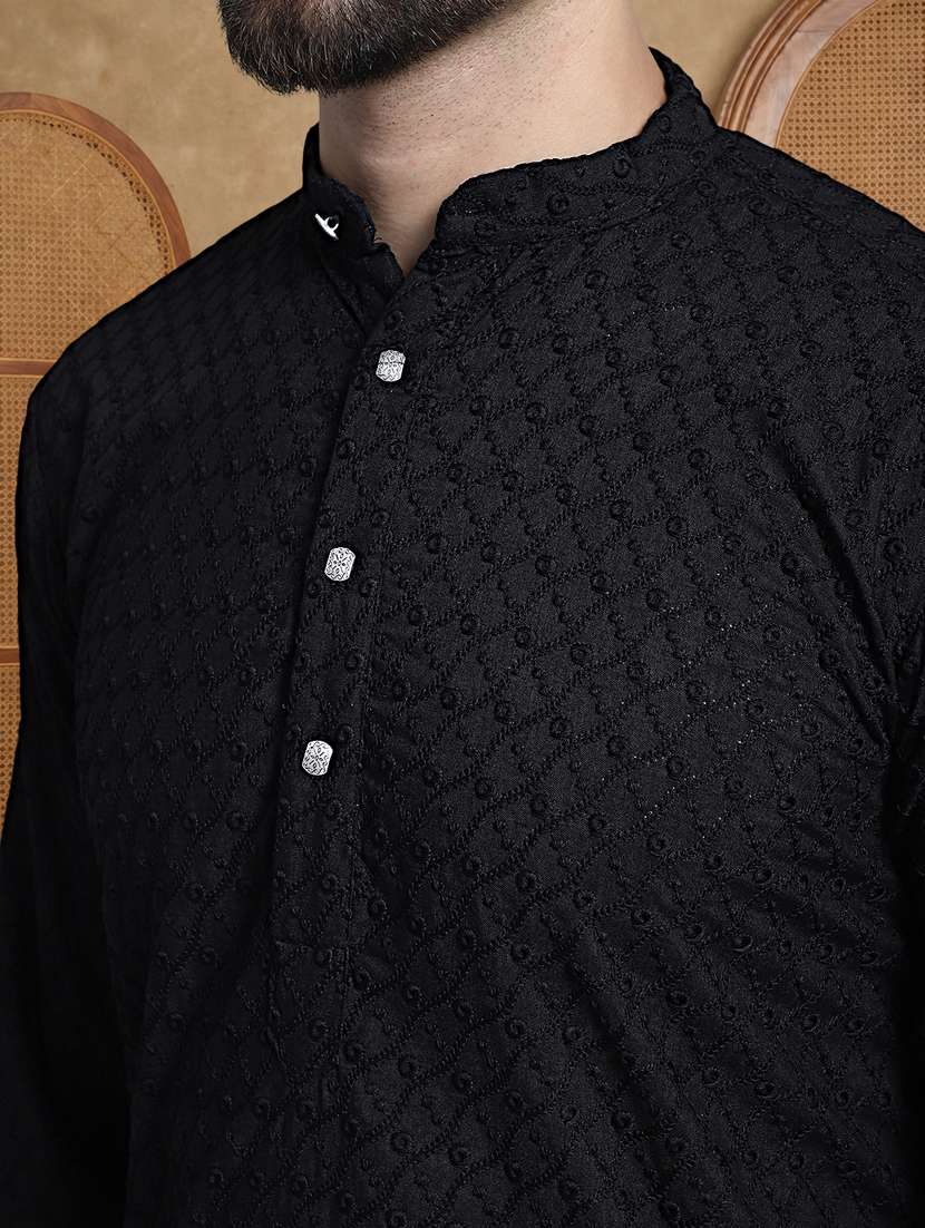 Men Solid With Work Mandarin Neck Long Kurta - 22489375 -  Standard Image - 1