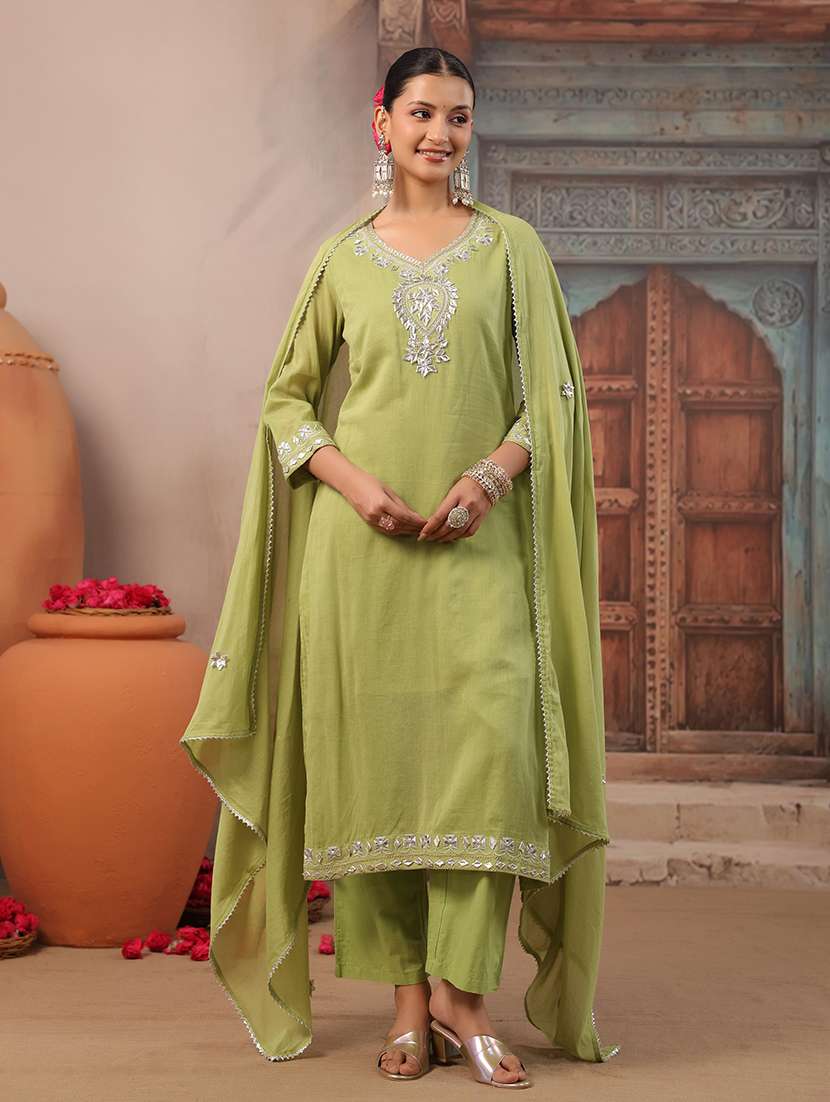 women solid with work three quarter sleeve kurta pant with dupatta set
