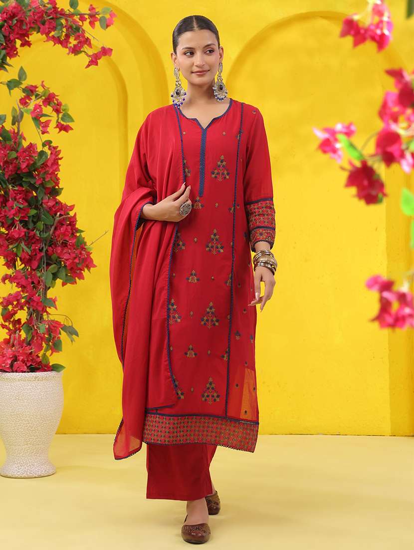 women solid with work three quarter sleeve kurta pant with dupatta set - 22489478 -  Standard Image - 4