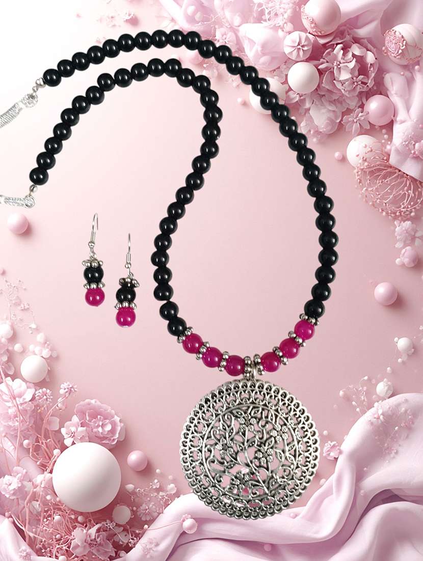black oxidized pendant necklace and earrings set