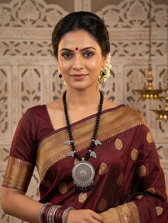 oxidized black metal pendant necklace and earrings set for women - 22489785 -  Standard Image - 1