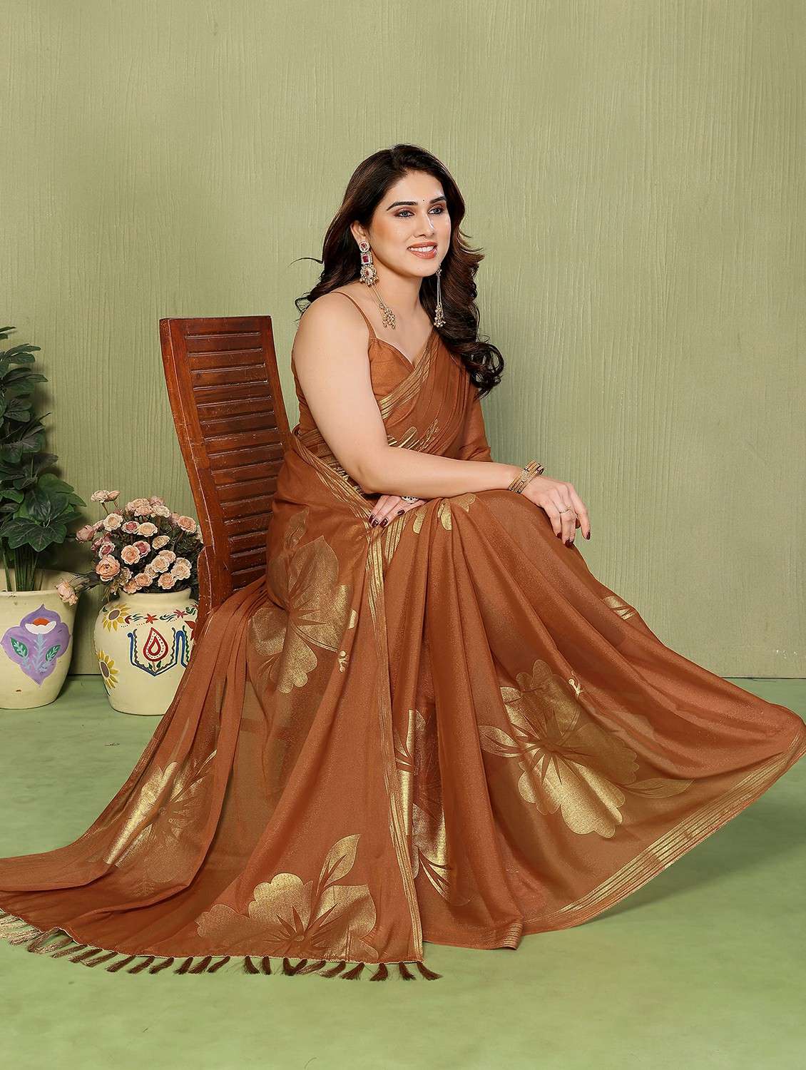 women foil printed saree with blouse - 22489841 -  Standard Image - 4