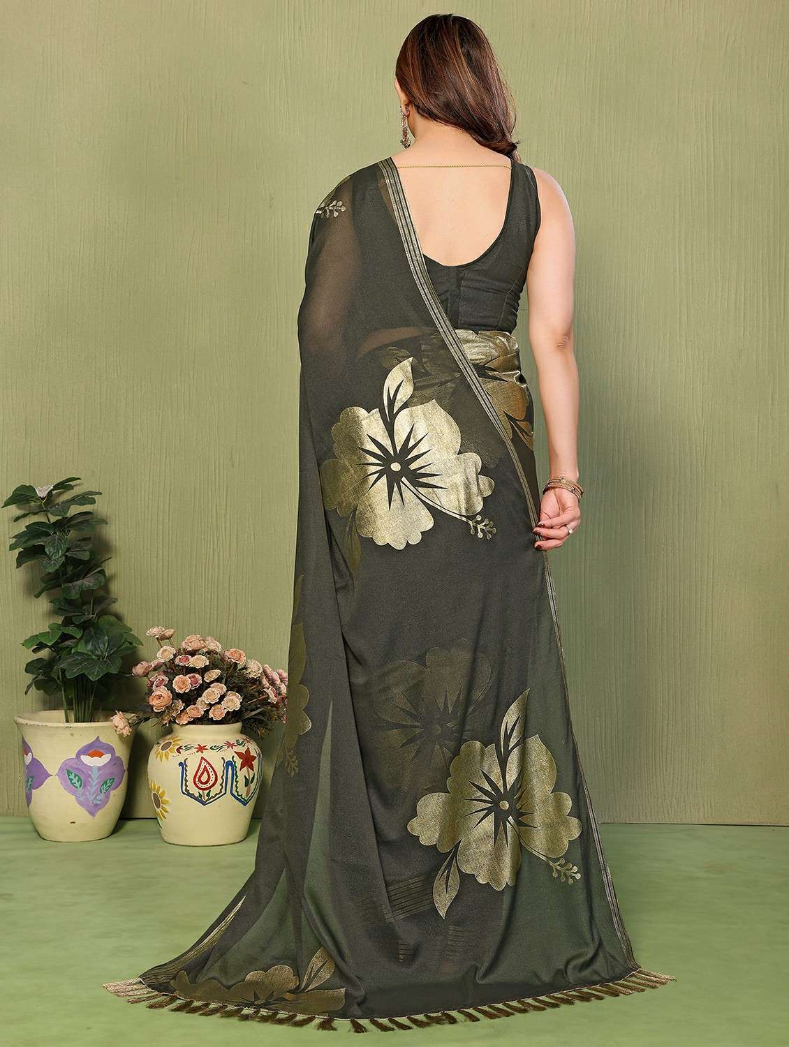 Women Foil Printed Saree With Blouse - 22489843 -  Standard Image - 4