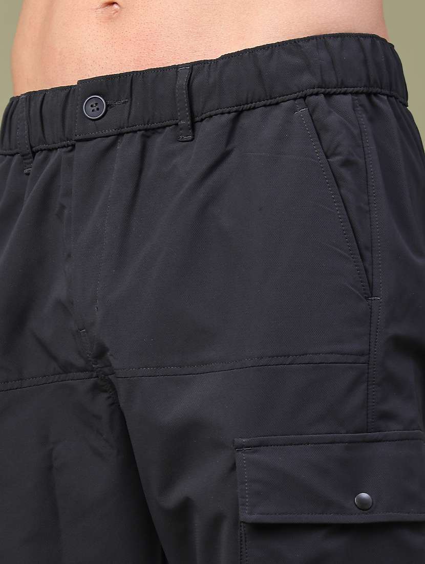 men solid mid rise regular fit cargo  - 22490956 -  Standard Image - 1