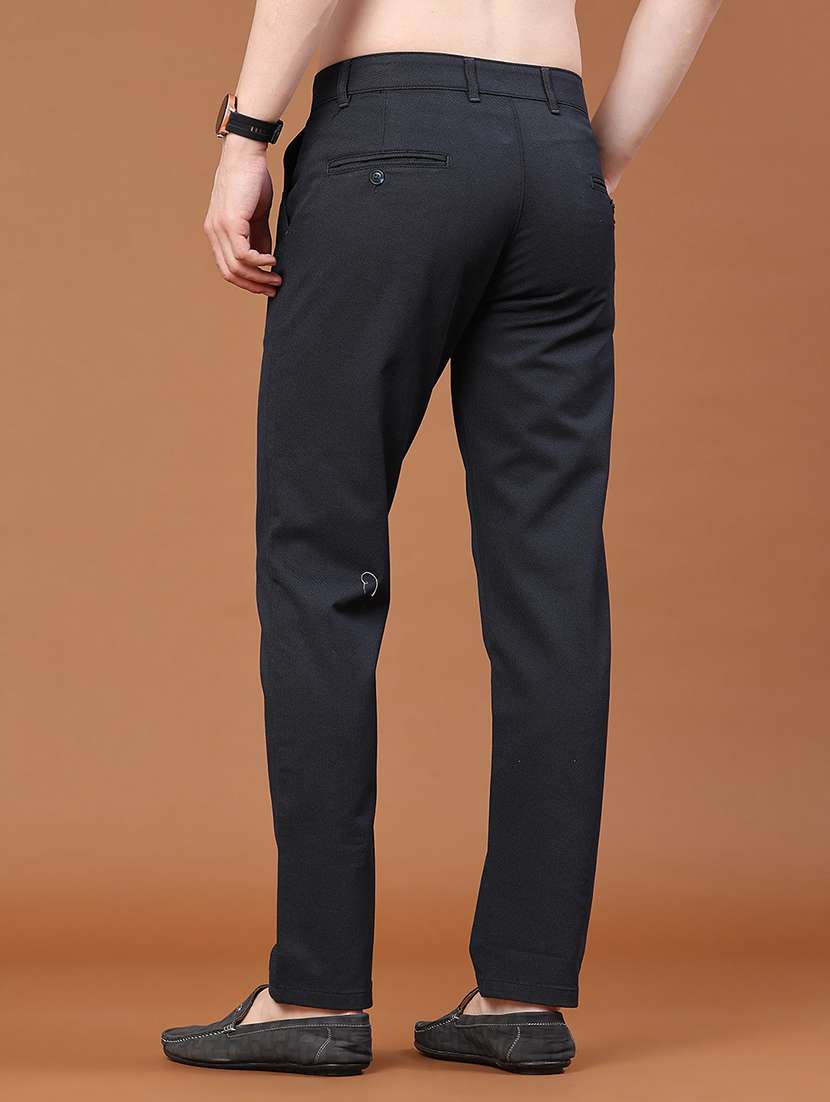 men solid mid rise slim fit chinos - 22491003 -  Standard Image - 4