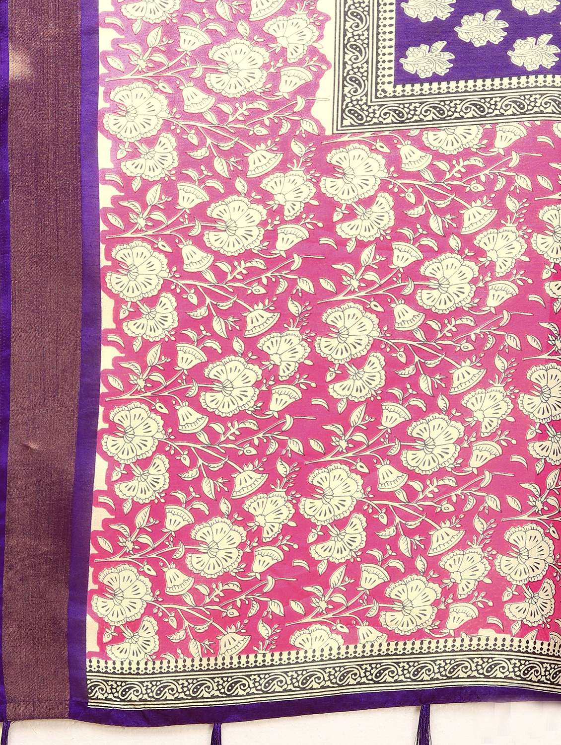 women printed casual wear saree with blouse - 22491455 -  Standard Image - 4