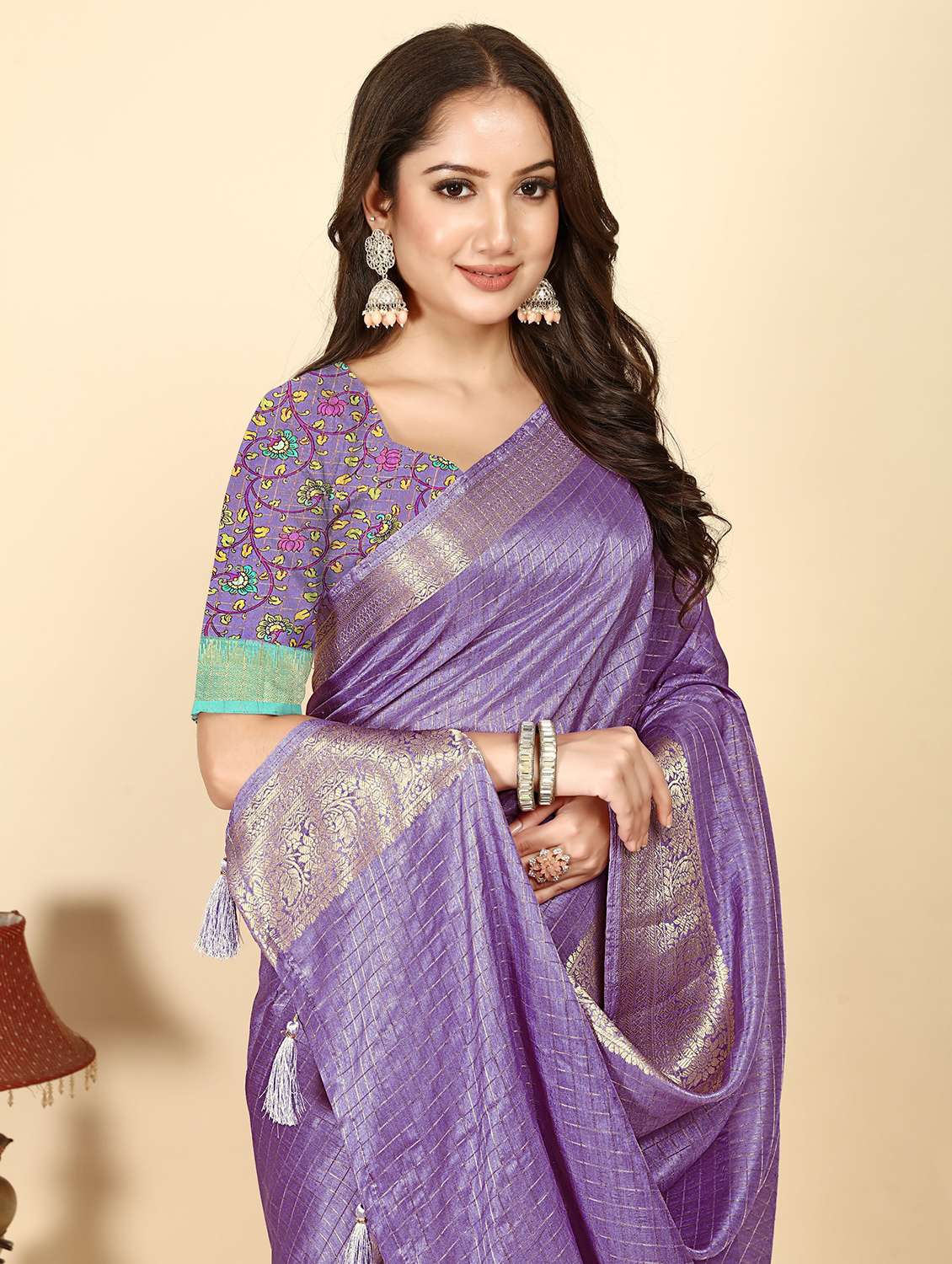 women checkered bordered saree with blouse - 22491482 -  Standard Image - 1