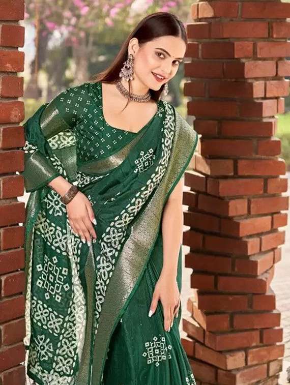 women printed casual wear saree with blouse - 22491505 -  Standard Image - 1