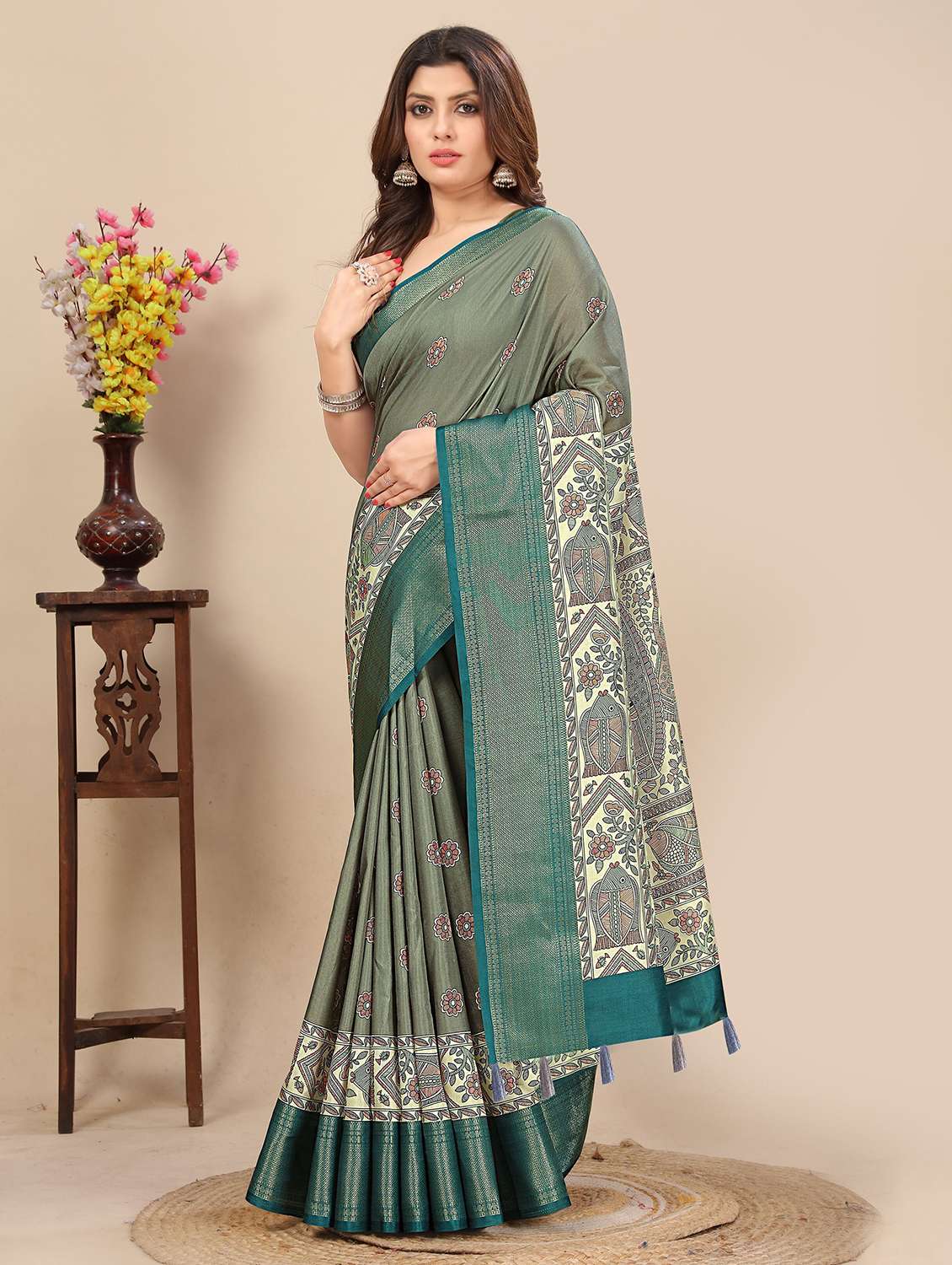 women printed casual wear saree with blouse - 22491530 -  Standard Image - 1