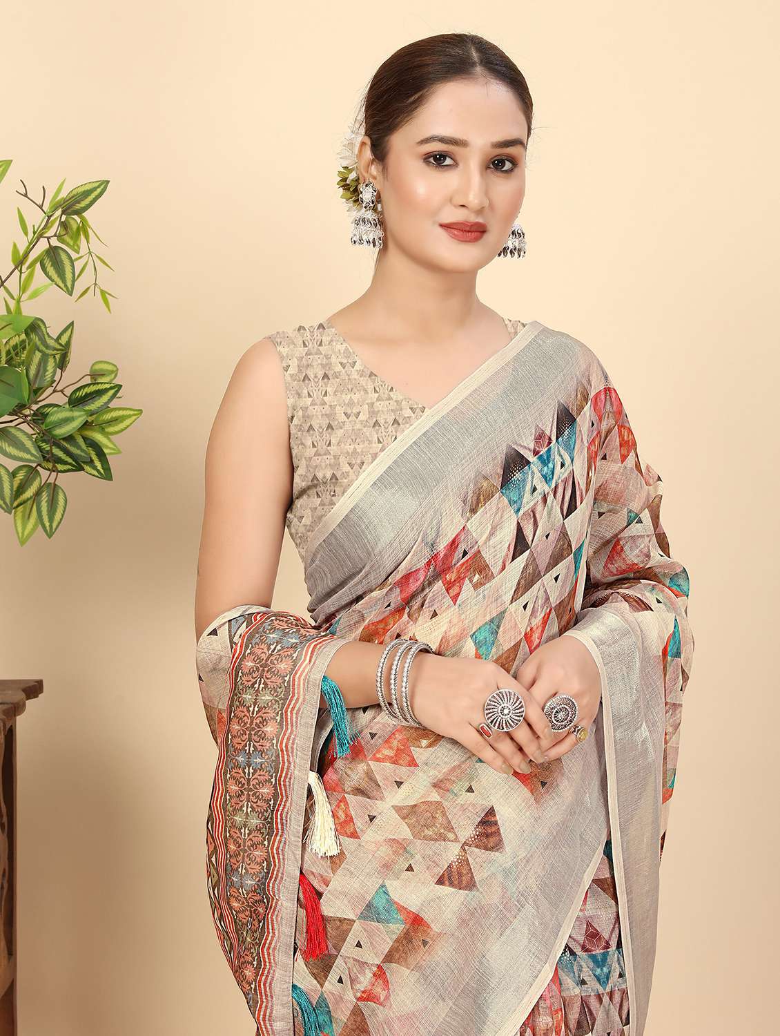 Women Printed Casual Wear Saree With Blouse - 22491536 -  Standard Image - 1