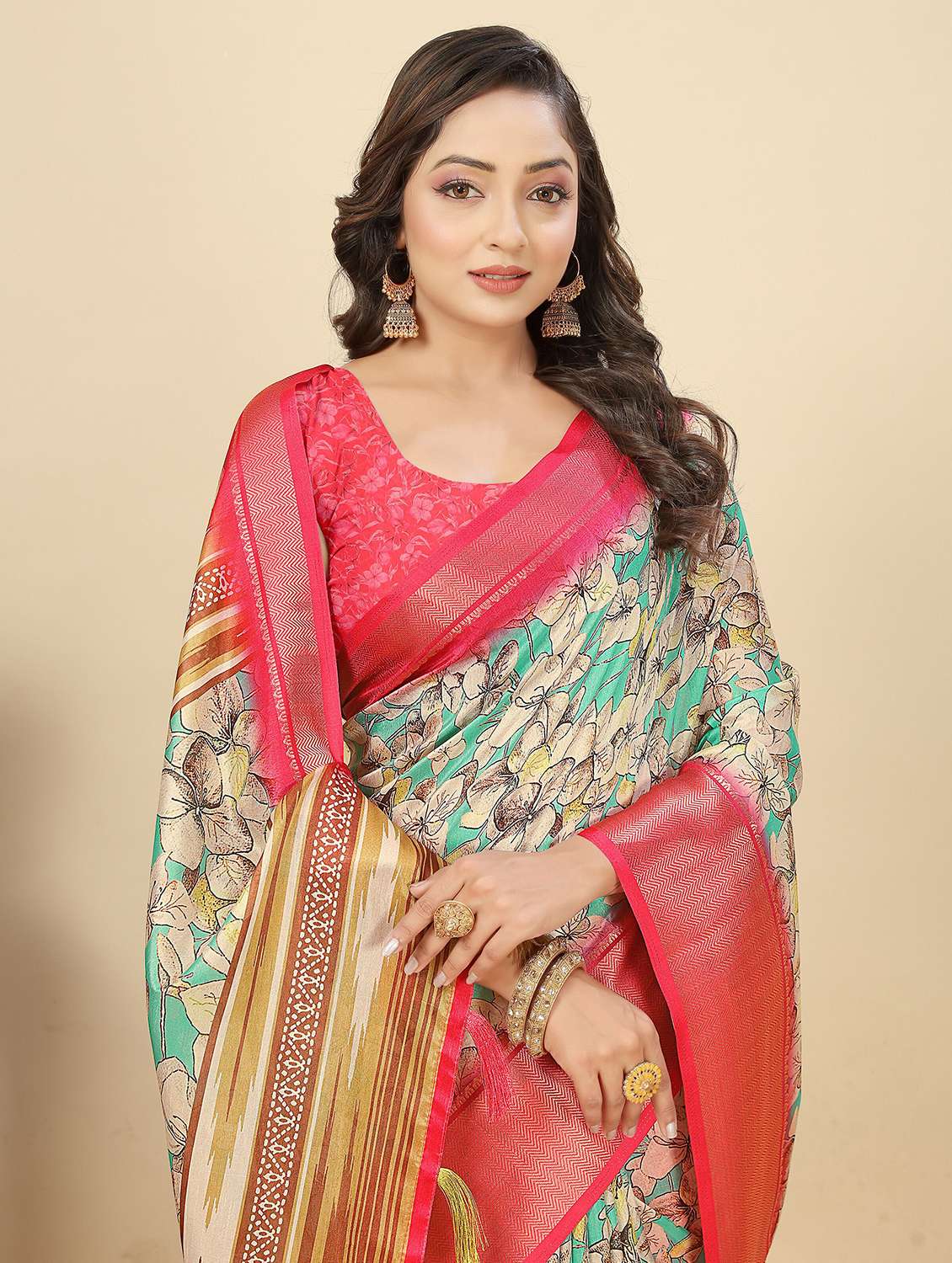 women printed casual wear saree with blouse - 22491542 -  Standard Image - 1
