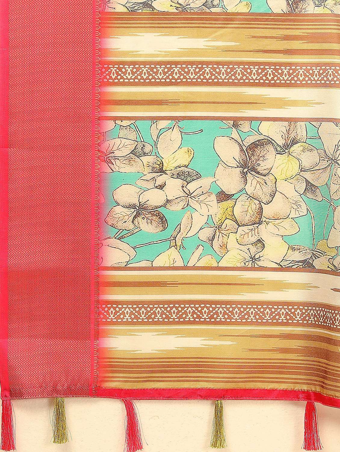women printed casual wear saree with blouse - 22491542 -  Standard Image - 4