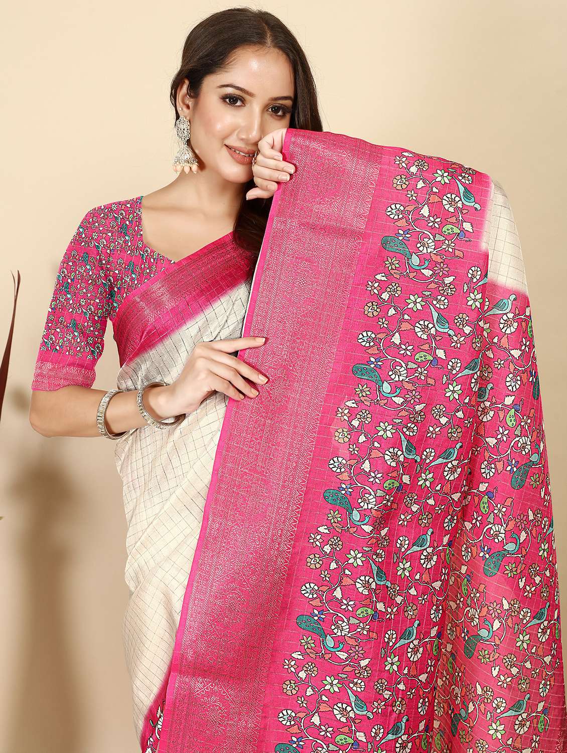 women checkered bordered saree with blouse - 22491560 -  Standard Image - 1