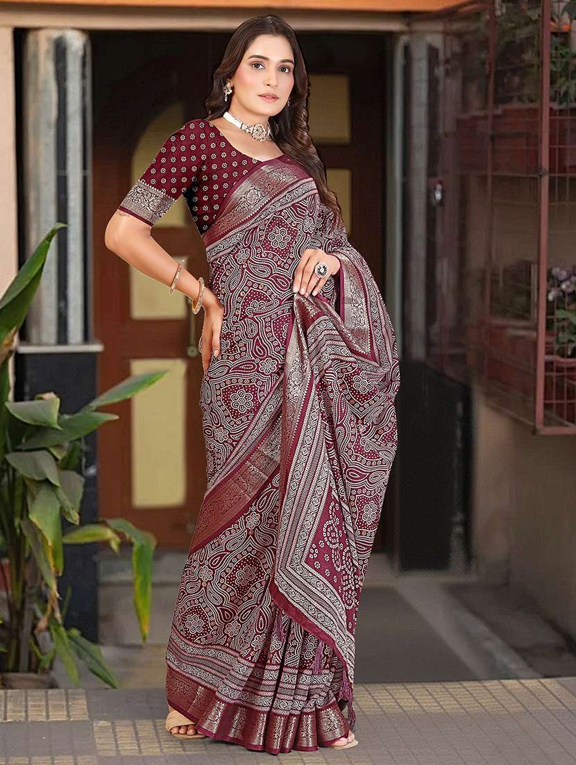 women printed casual wear saree with blouse - 22491566 -  Standard Image - 4