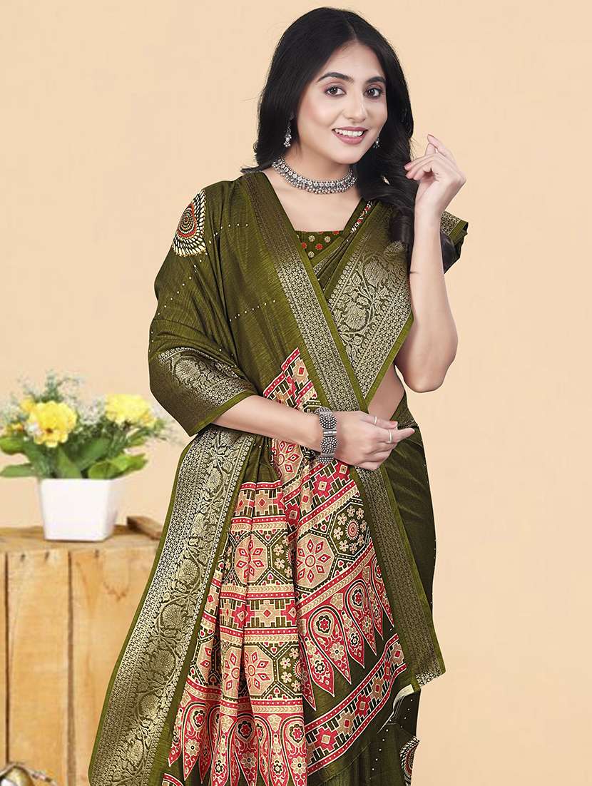 women printed casual wear saree with blouse - 22491576 -  Standard Image - 1