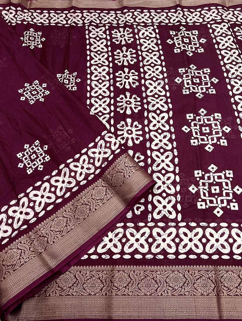 women printed casual wear saree with blouse - 22491592 -  Standard Image - 1