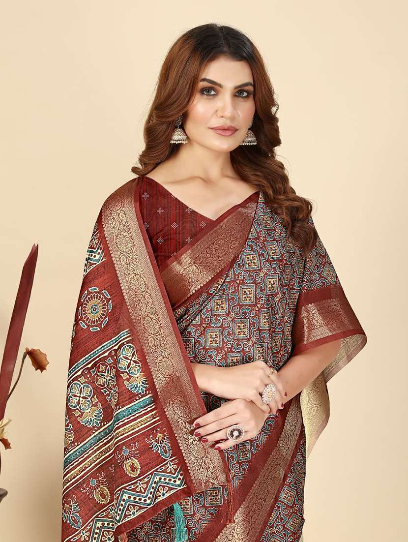 women printed casual wear saree with blouse - 22491927 -  Standard Image - 1