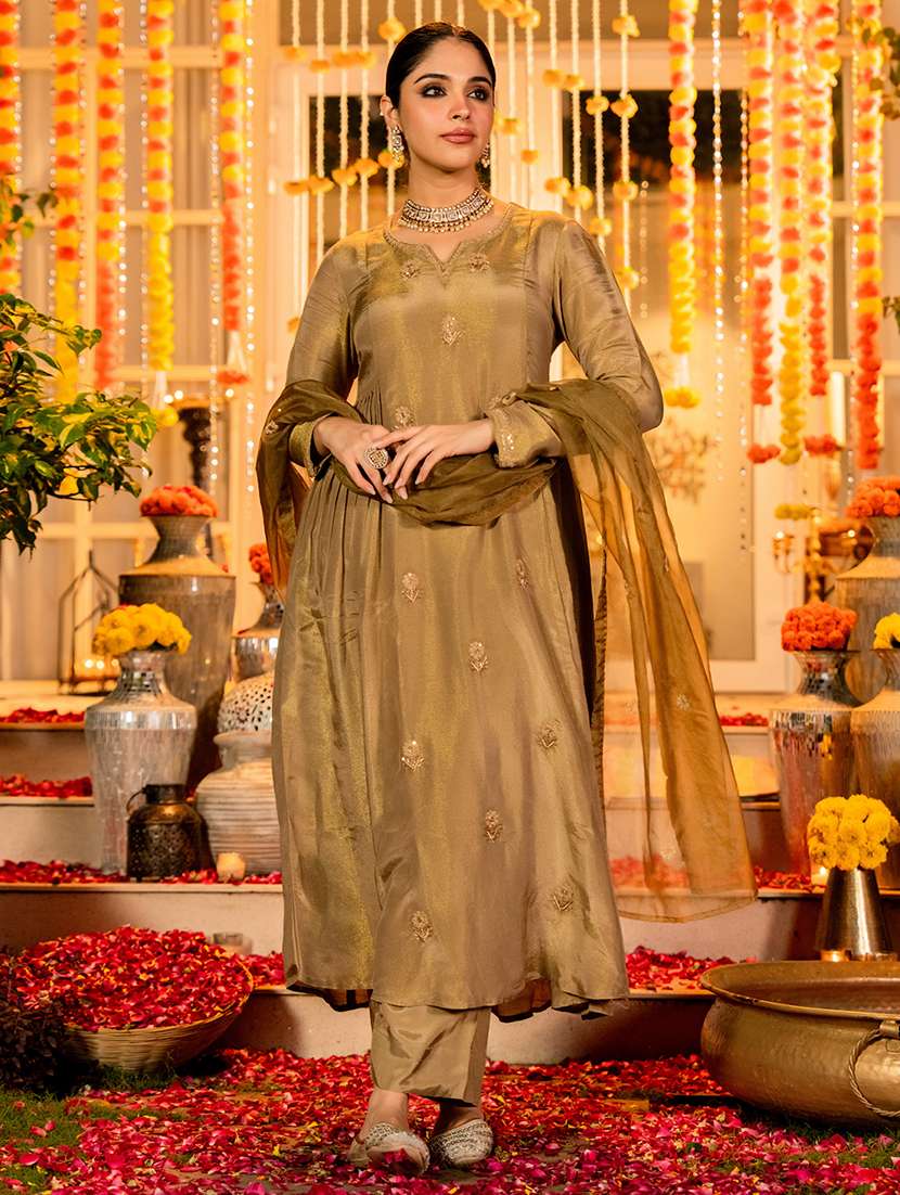 women embroidered long sleeve kurta pant with dupatta set