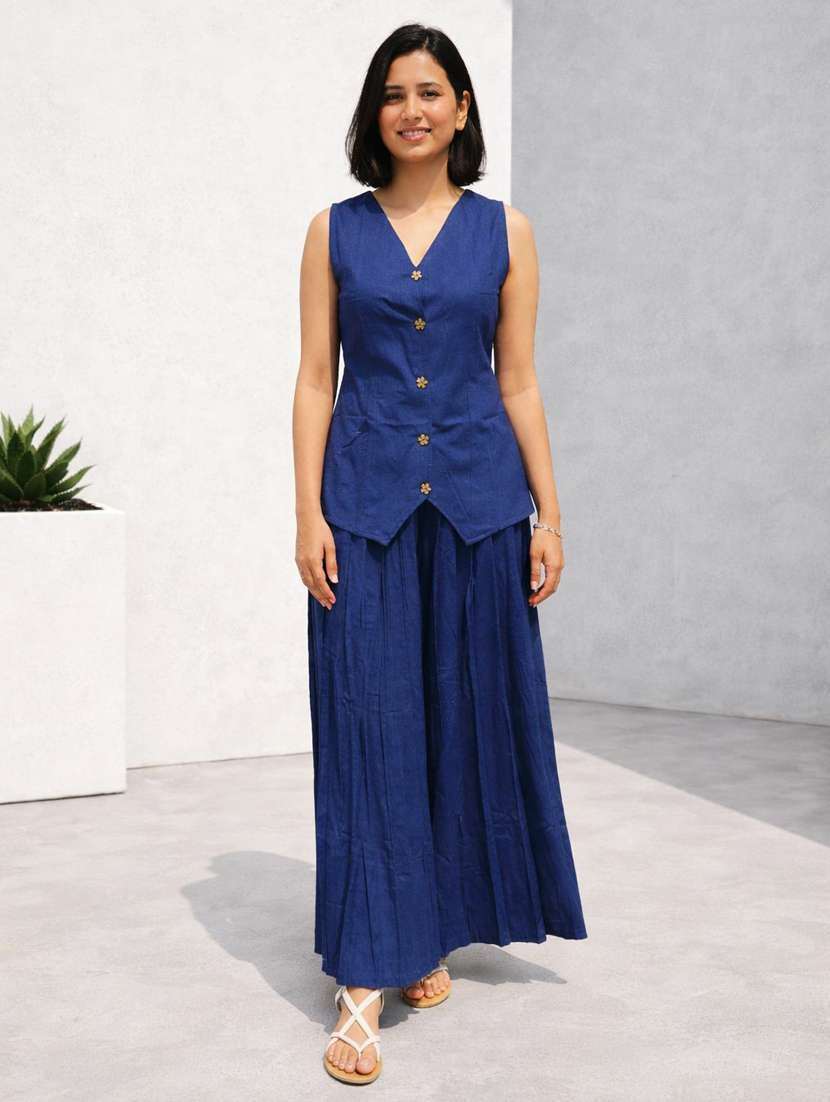 women solid sleeveless top and palazzo co-ord set