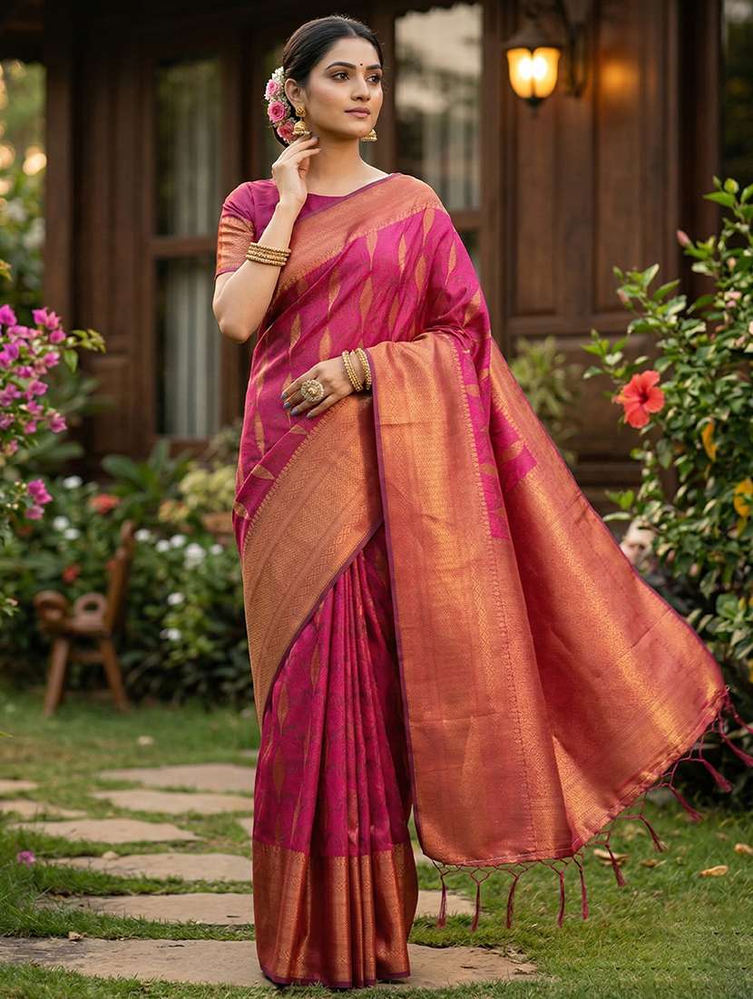 women self design banarasi saree with blouse