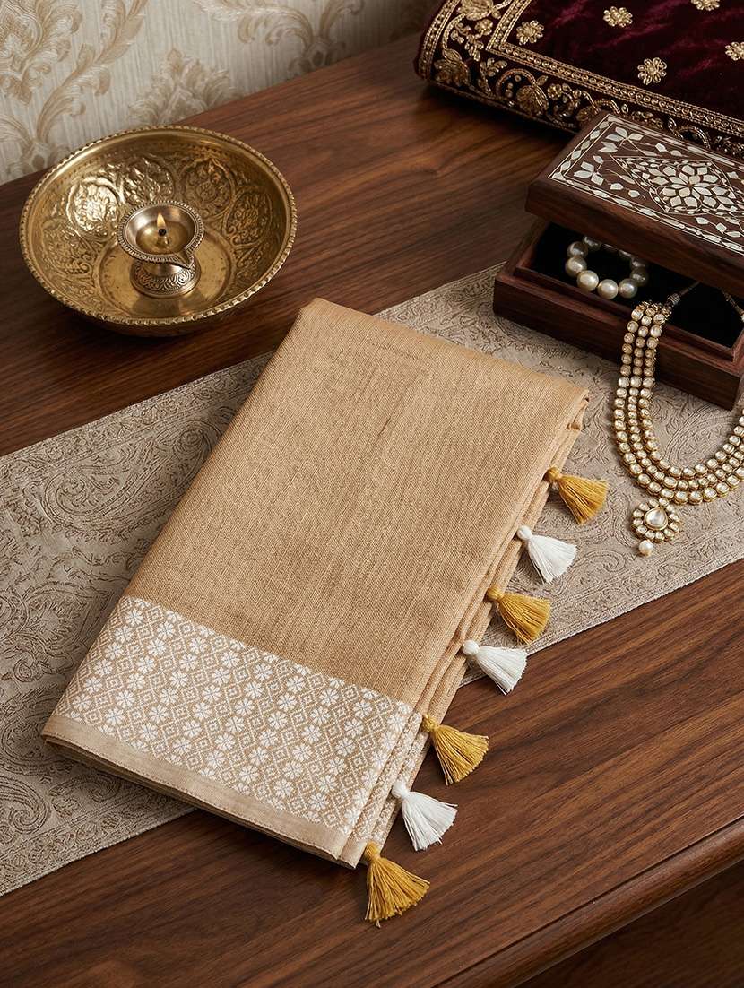women self design handloom saree with blouse - 22495259 -  Standard Image - 4