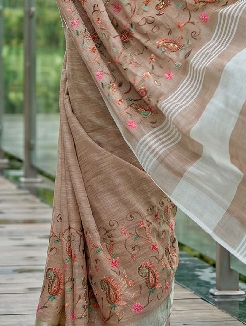 women solid with work embroidered saree with blouse - 22495278 -  Standard Image - 4