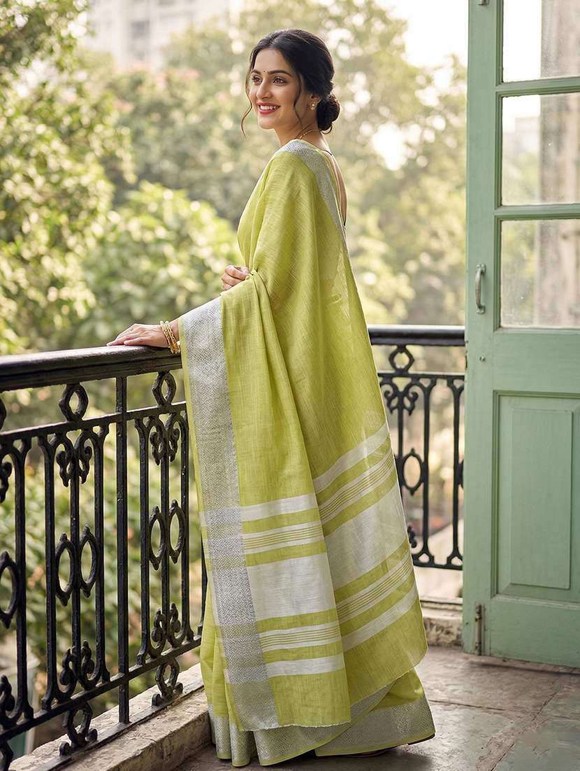 women self design handloom saree with blouse - 22495292 -  Standard Image - 1