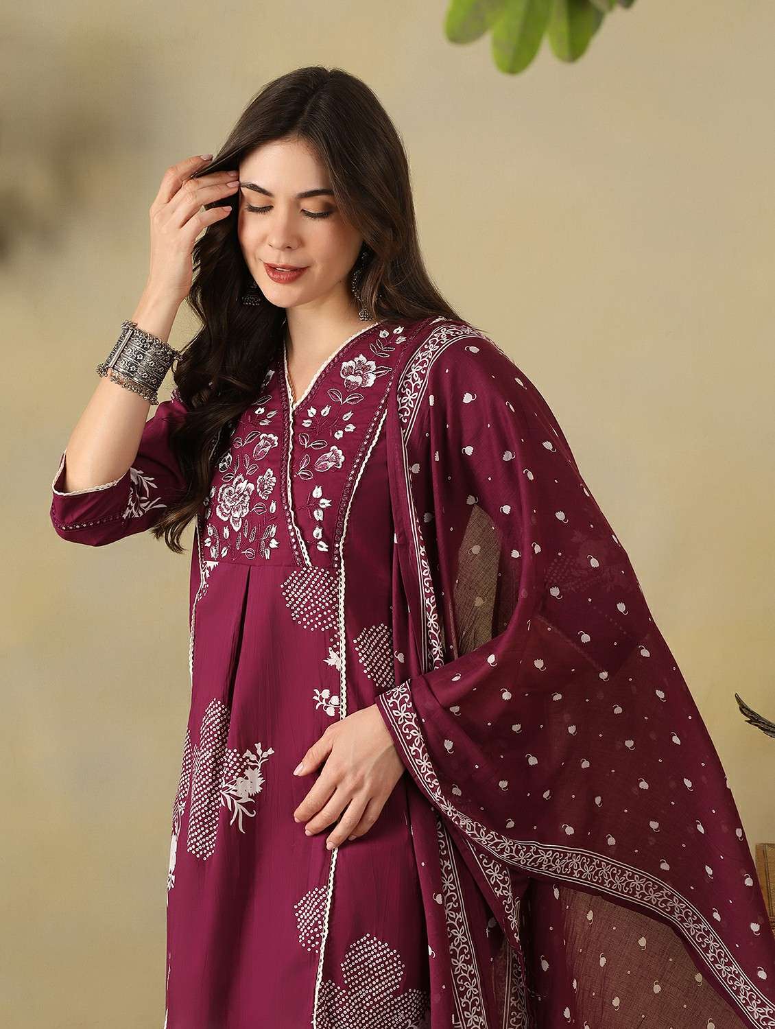 women printed three quarter sleeve kurta pant with dupatta set - 22495521 -  Standard Image - 4