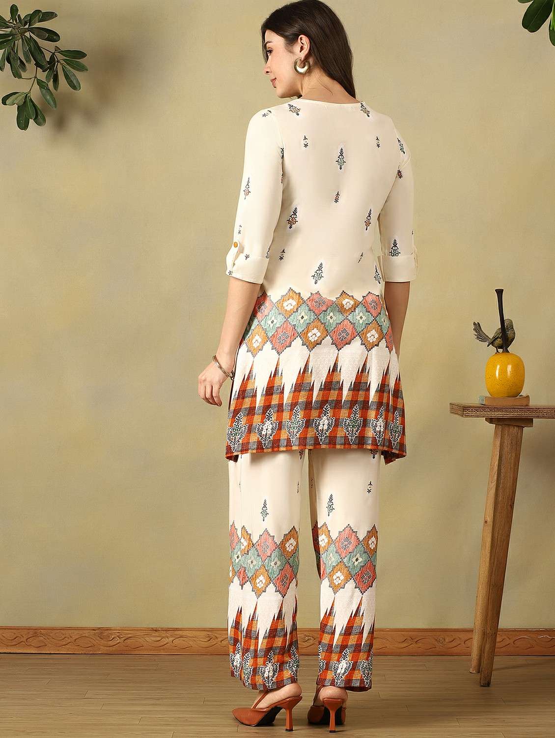 women printed three quarter sleeve ethnic co-ord set - 22495544 -  Standard Image - 4