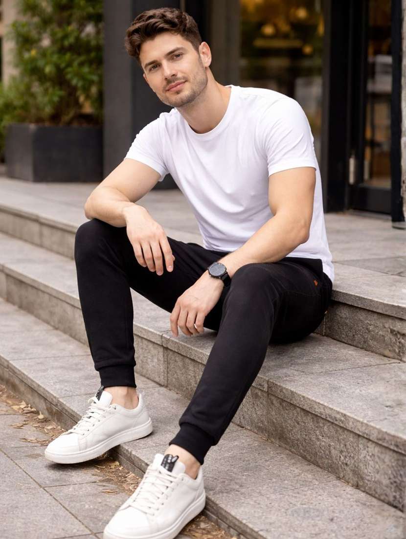 Men Solid Mid Rise Regular Fit Jogger - 22497289 -  Standard Image - 4