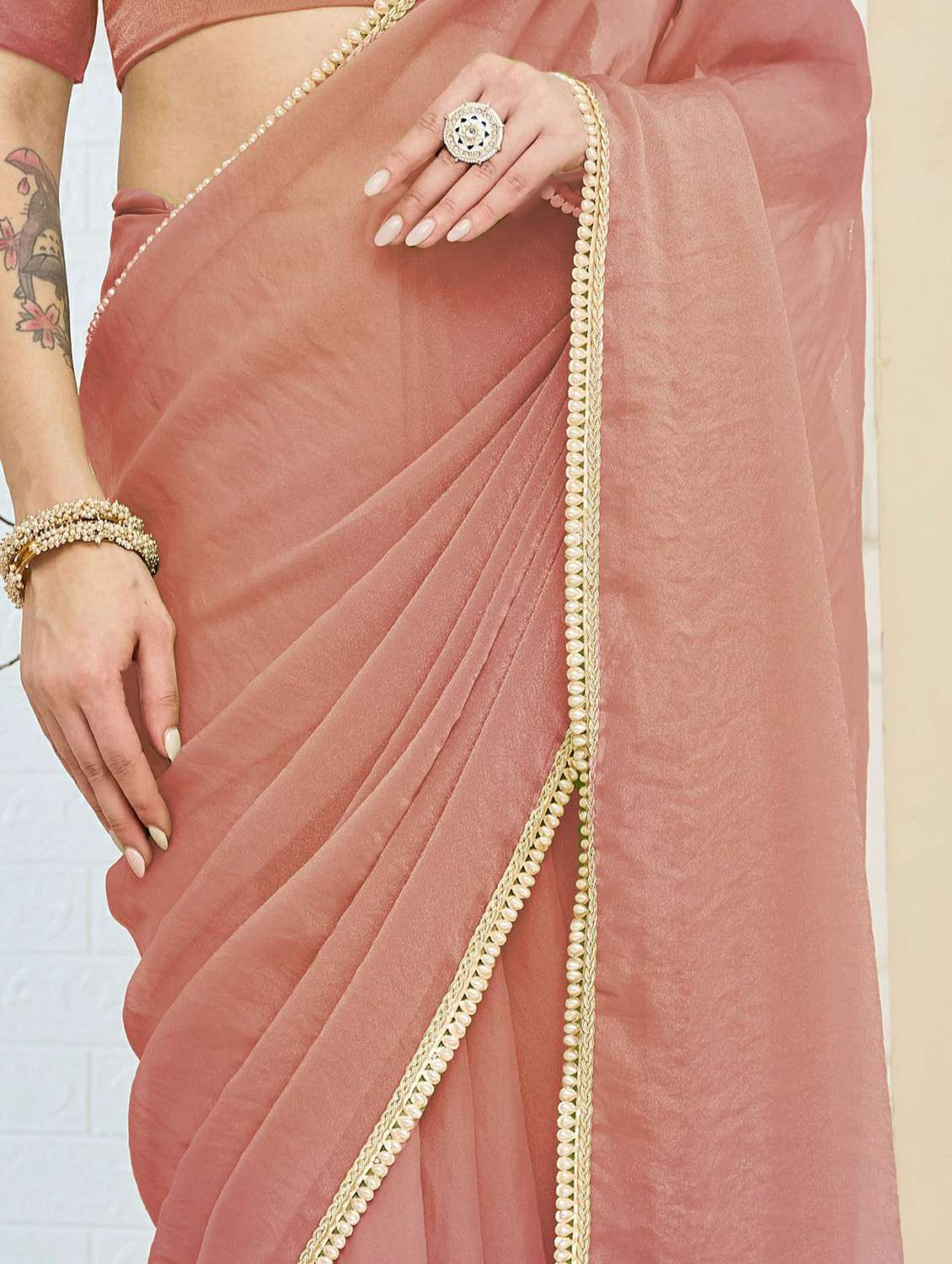Women Solid Ready To Wear Saree With Blouse - 22497830 -  Standard Image - 4