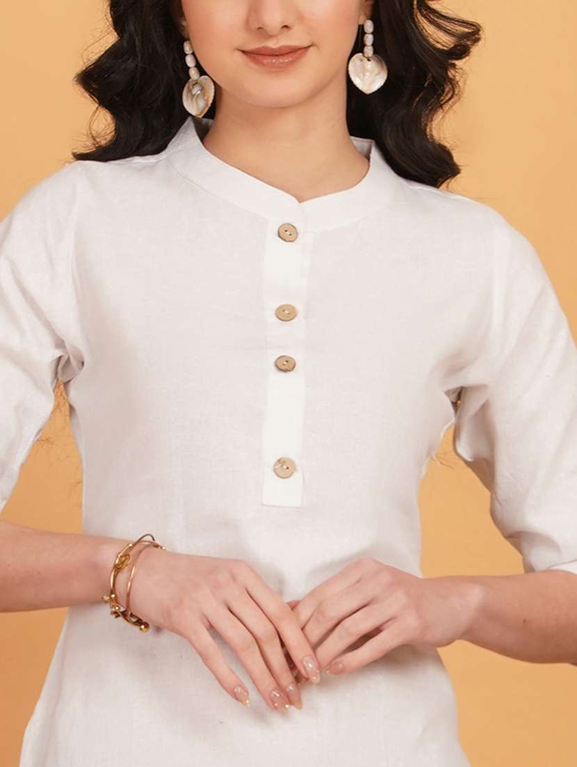 Women Solid Three Quarter Sleeve Straight Kurti - 22497982 -  Standard Image - 1