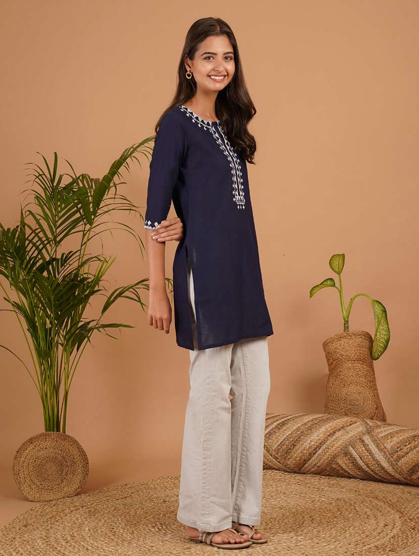 women embroidered three quarter sleeve straight kurti - 22497985 -  Standard Image - 4