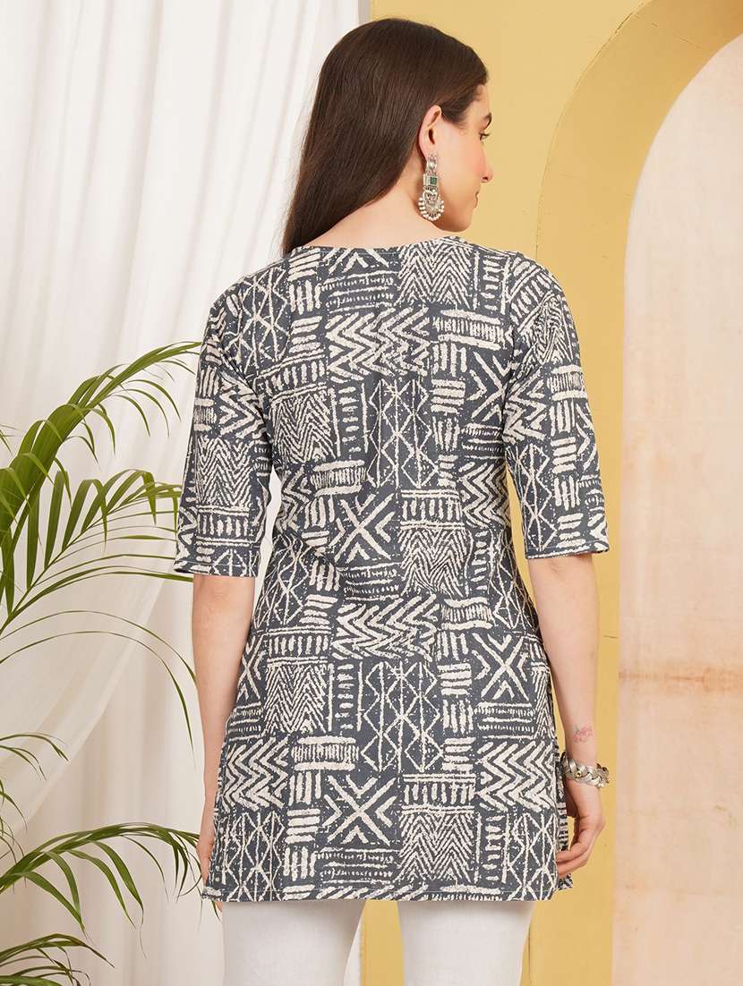 women printed notch neck straight kurti - 22498050 -  Standard Image - 4