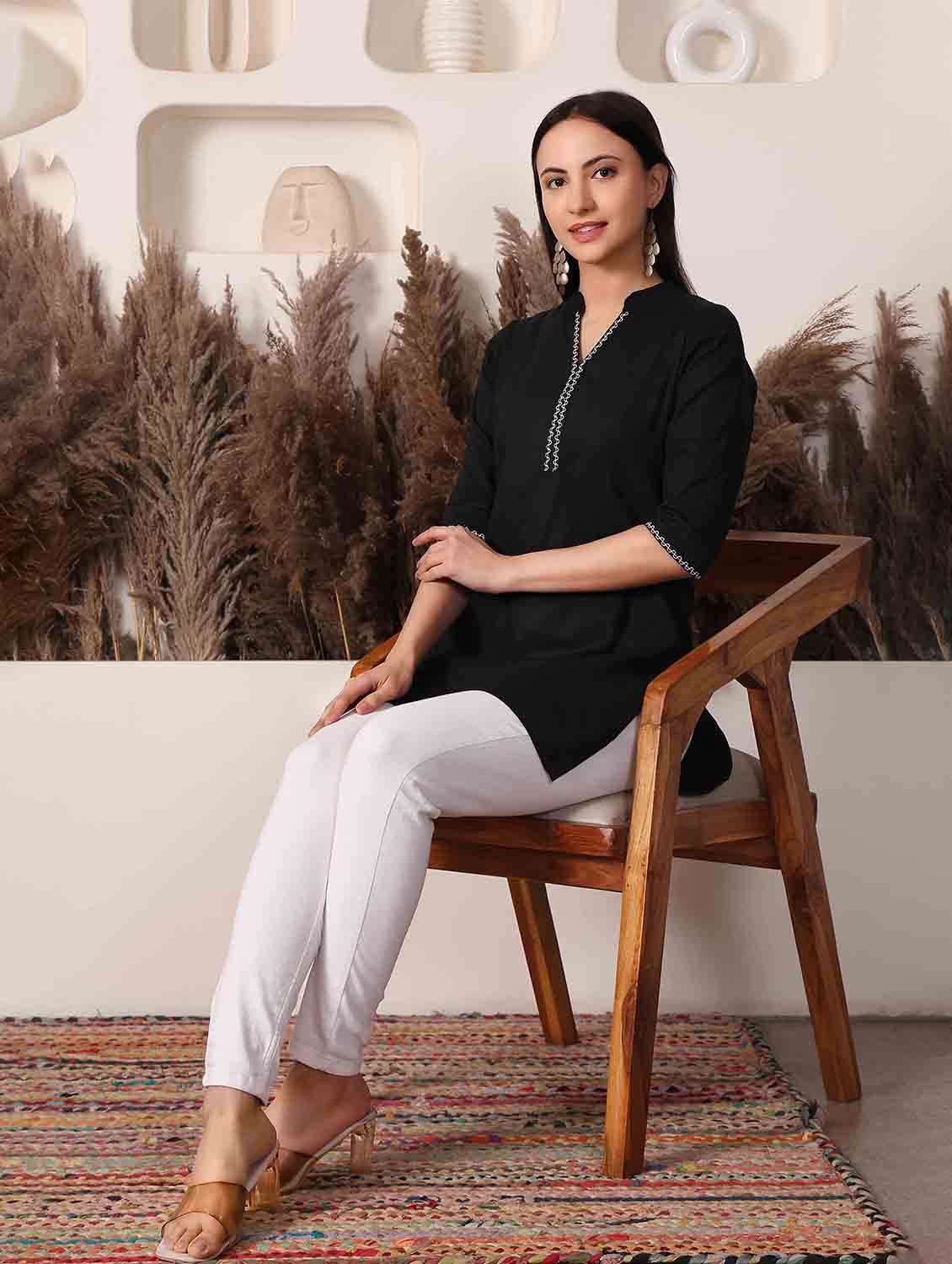 women solid three quarter sleeve straight kurti - 22498144 -  Standard Image - 4