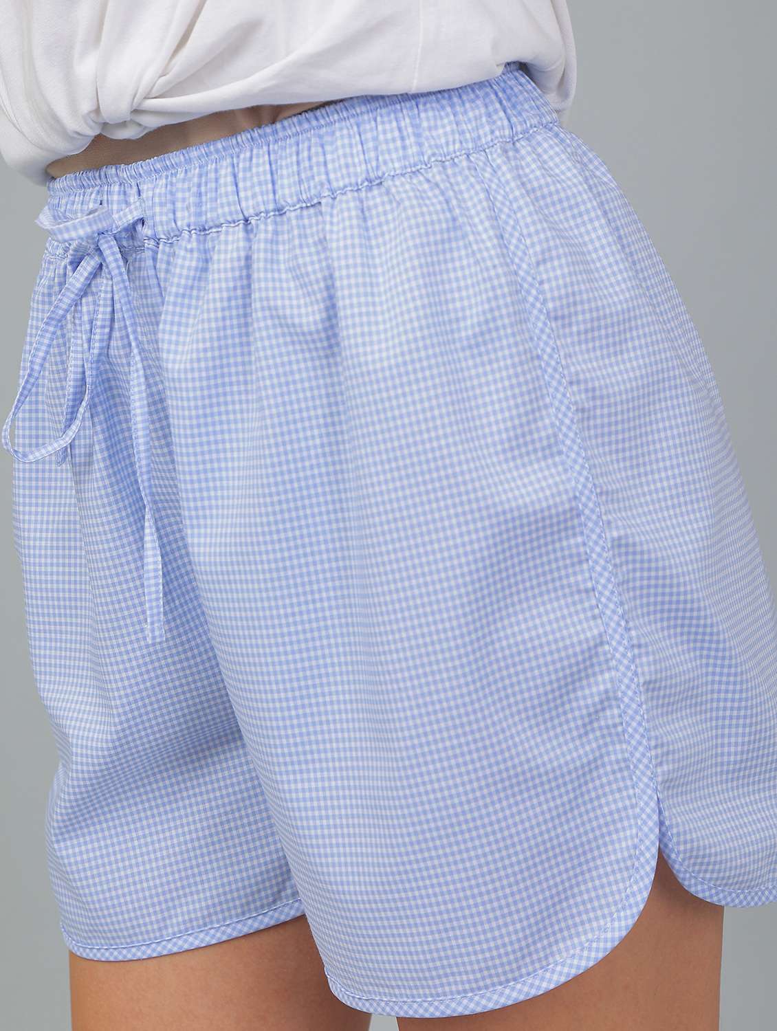 Women Checkered Mid Rise Shorts - 22498491 -  Standard Image - 1