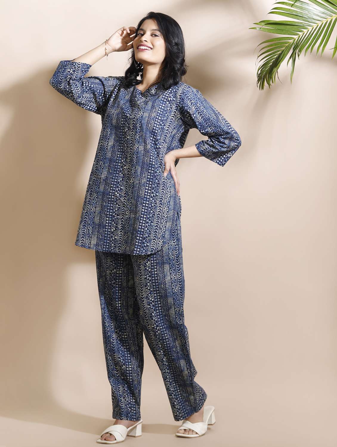 women printed notch neck nightwear set - 22498578 -  Standard Image - 1