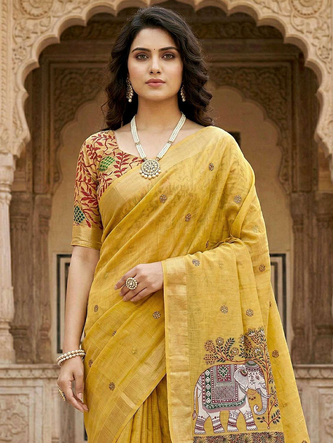 women printed casual wear saree with blouse - 22498650 -  Standard Image - 1
